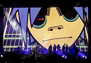 Gorillaz y Sparks: un dictador en el escenario