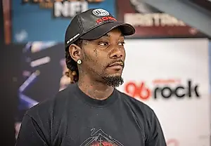 Рэпер Offset вернулся на сцену после ранения