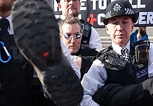 El arresto de Robert Del Naja