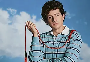 Charlie Puth va cuesta abajo por el mapa