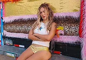 Karol G взорвала чарты после Coachella