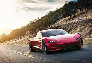 Musk promete que el último Tesla «manual» será el Roadster