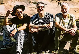 Los corazones del desierto laten al unísono: los fundadores del legendario festival salen de gira