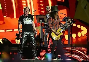 Guns N' Roses incendian el escenario en 2026: viejos éxitos, nueva energía
