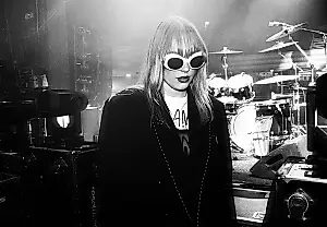 RAGEFLOWER подписала контракт с Weird Fishes