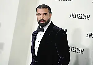 Drake congela su mansión de Toronto para promocionar su nuevo álbum