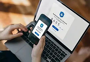 Expertos alertan: Phone Link roba SMS y códigos OTP