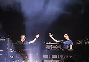 The Chemical Brothers, banda sonora del éxito: las escuchas de «Go» se disparan tras el estreno de Apex en Netflix
