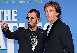 El primer dúo de McCartney y Starr: nostalgia y despojos de Liverpool