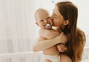 La edad al tener el primer hijo: cómo te cambia la vida (o no)