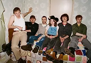 Fat Dog regresa con un sencillo provocador
