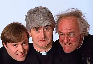 La televisión irlandesa RTÉ emitirá un episodio de «Padre Ted» en lugar de Eurovisión, como gesto de boicot al certamen