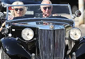 Un antiguo mayordomo real cuenta qué detesta el rey Charles en su coche y cómo la reina Camilla incumple esa norma en el suyo