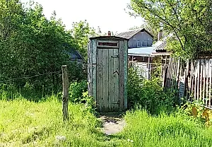 El baño fuera de la ley. Cuándo pueden multarte por instalar una fosa séptica