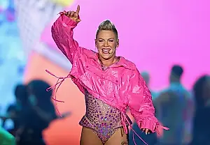 Las estrellas del pop asaltan el Salón de la Fama