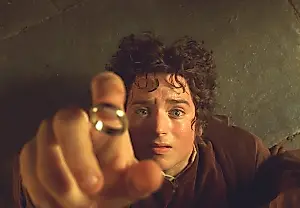 Elijah Wood protege a Frodo
