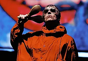 Liam vuelve a lanzar pullas a Rock Hall