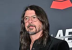 Dave Grohl mastica sus propios errores