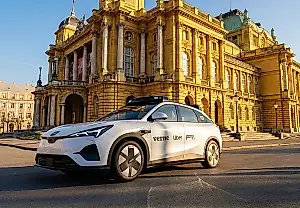 Uber se mete en los robotaxis