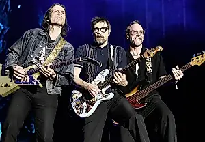 El culto rooftop de Weezer