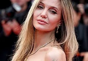 El pintalabios rojo de Angelina Jolie