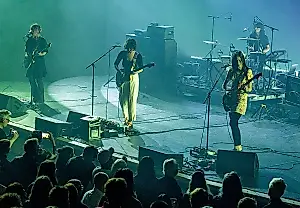 Warpaint inauguran el Meltdown de Harry Styles: primer concierto en dos años