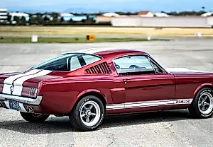 Реплика Ford Mustang GT350 1966 года: кошмар автолюбителя или сокровище?