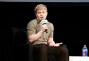 Ronan Farrow sobre la censura y la IA: ¿quién salvará a quién?