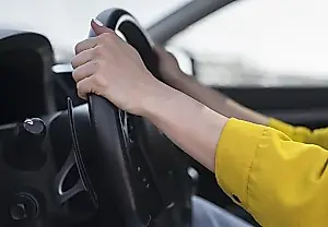 Por qué no se enciende el Check Engine cuando hay una avería: lo explica un experto