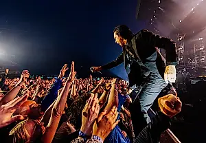 Nick Cave, Calvin Harris y la «terapia de choque» del Open’er Festival 2026