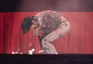 Bring Me The Horizon представили обновлённую версию дебютного альбома на концерте в Манчестере