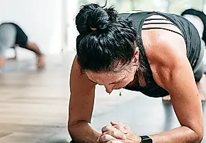 El yoga caliente derrite la depresión: a más sesiones, más alivio