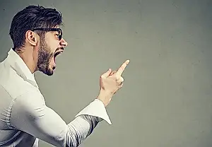Возмездие с привкусом вежливости: людей меньше злят хамы-отплатчики, чем зачинщики