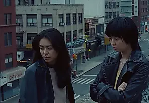 Crítica de «Characters Disappearing»: el debut de Connor Sen Warnick sobre el Chinatown revolucionario de los setenta