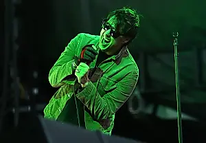 The Strokes se despiden de Colbert con una actuación en directo