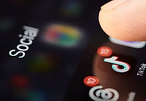 Cómo sortear los bloqueos y la vigilancia en las redes sociales en 2026