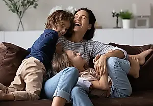 50 años de felicidad de los padres en solitario: mitos y realidad