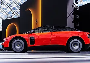 Ferrari Luce: debut del estudio de Jony Ive