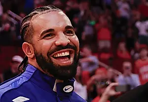 Drake vuelve a reescribir la historia de las listas y también se felicita a sí mismo