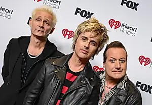 Green Day на Аллее Славы: Панк-рок и черный юмор на фоне инсульта