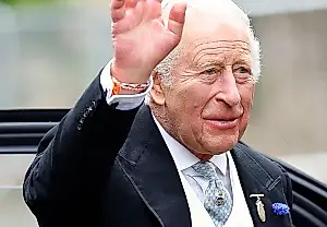 Un antiguo mayordomo real habla de la boda de Peter Phillips y de las costumbres de Carlos III