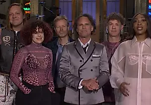 Комедия на SNL: Уолтон Гоггинс против Эго Нводим в вселенной Arcade Fire