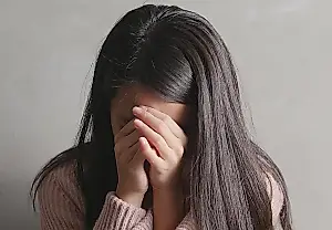 El maltrato emocional en la infancia acaba con la felicidad en la vida adulta