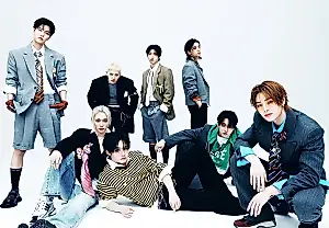 Stray Kids arrasa en las listas con THIS & THAT