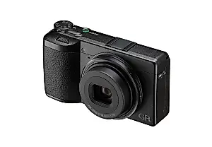 Ricoh GR IV: долгожданное обновление или вечный рестайлинг?