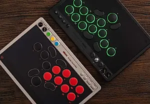 Новый аркадный контроллер от 8BitDo - как MacBook, только для боев