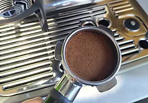 Sage Barista Impress — ваши латте на завтрак: кофейный спутник в мире абсурда
