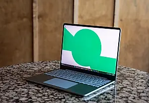Обзор Surface Laptop 13-дюймов: подходящий выбор за меньшие деньги