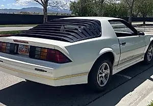 Крутой выбор дня: Chevrolet Camaro IROC-Z 1989 года