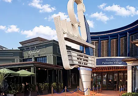 Кино возвращается в Палисейдс: Paramount и Карузо восстановят Bay Theater